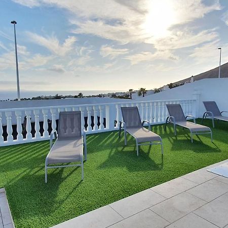 Stunning Sea View Villa With 6 Bedrooms & Heated Pool - Villa Renaissance 플라야블랑카 외부 사진