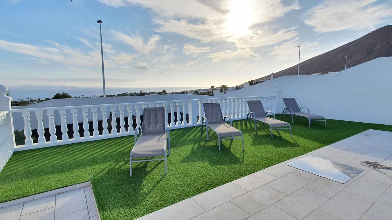 Stunning Sea View Villa With 6 Bedrooms & Heated Pool - Villa Renaissance 플라야블랑카 외부 사진
