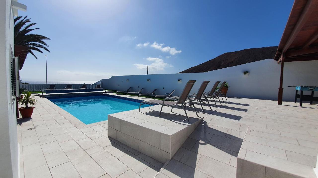 Stunning Sea View Villa With 6 Bedrooms & Heated Pool - Villa Renaissance 플라야블랑카 외부 사진