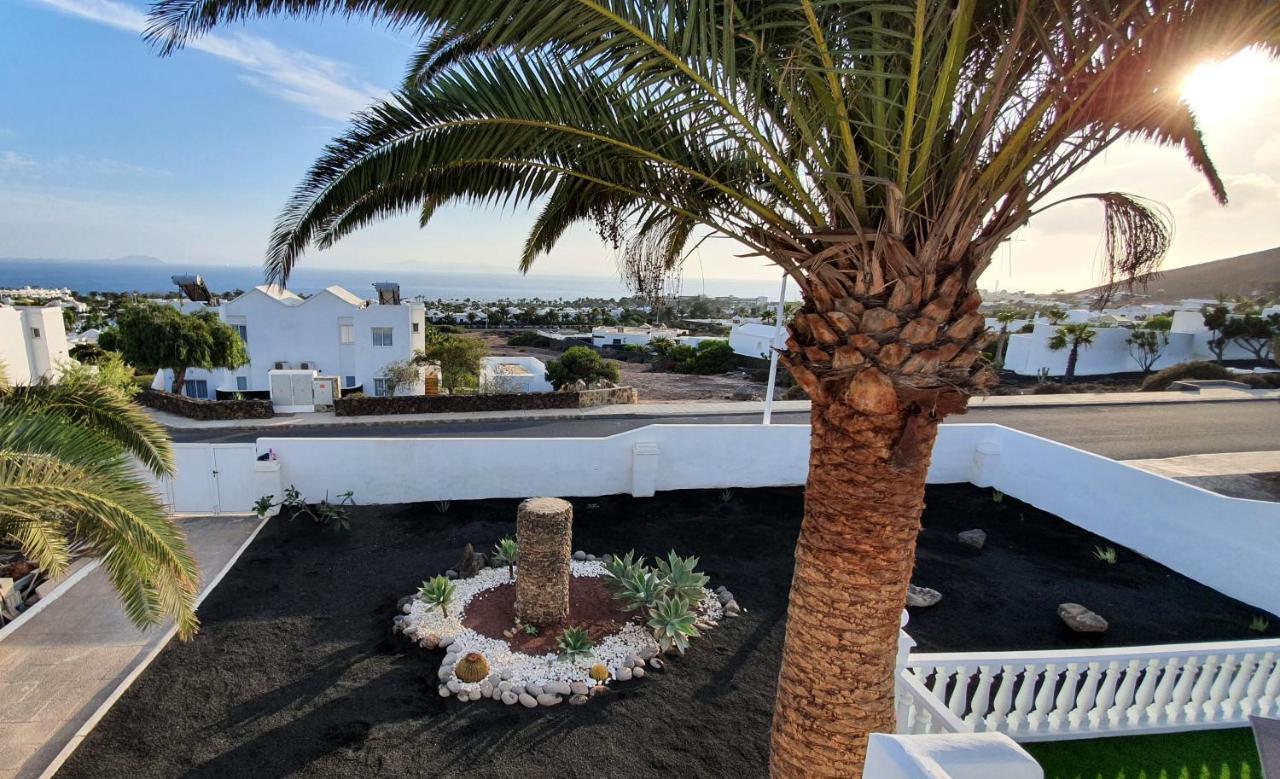 Stunning Sea View Villa With 6 Bedrooms & Heated Pool - Villa Renaissance 플라야블랑카 외부 사진