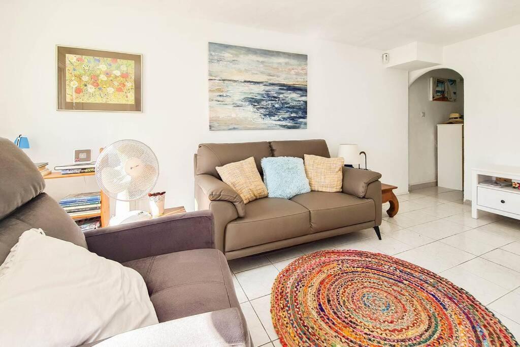 Stunning Sea View Villa With 6 Bedrooms & Heated Pool - Villa Renaissance 플라야블랑카 객실 사진